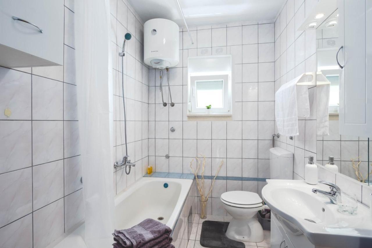 Apartman Bili Solin Eksteriør bilde