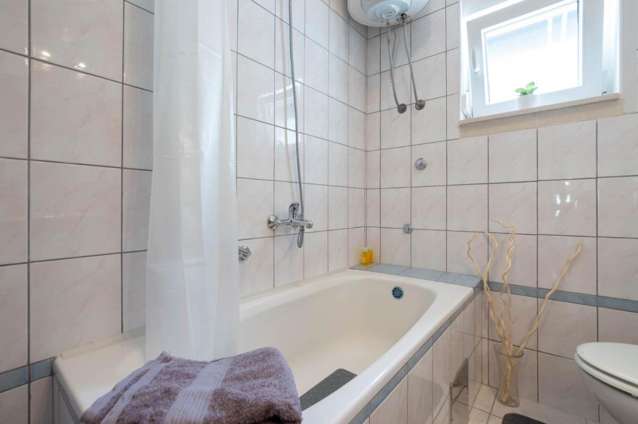 Apartman Bili Solin Eksteriør bilde